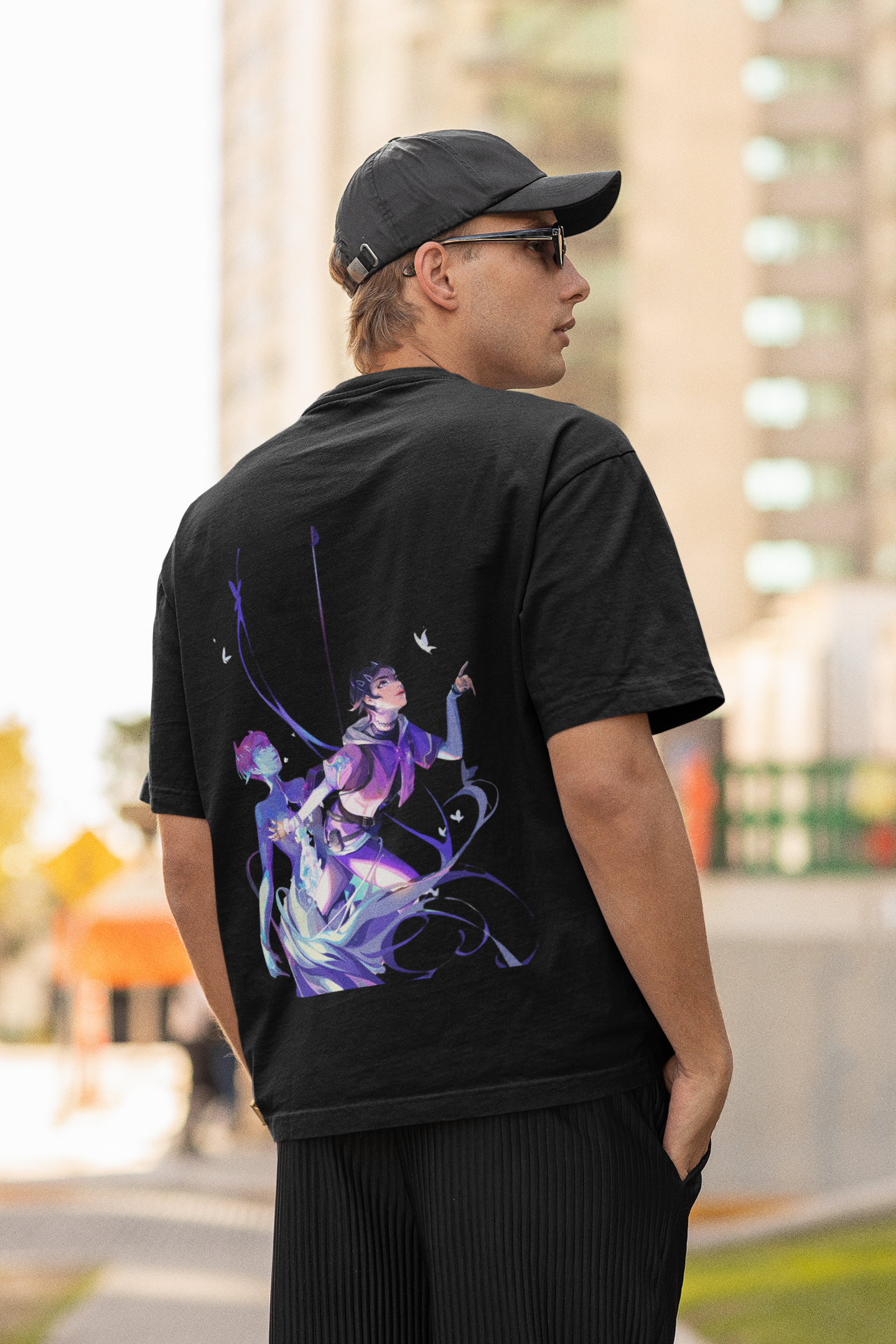 CLOVE UNISEX OVERSIZED TEE